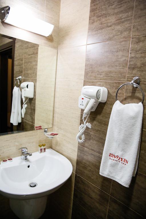 Einstein House & Spa Марчево Стая снимка