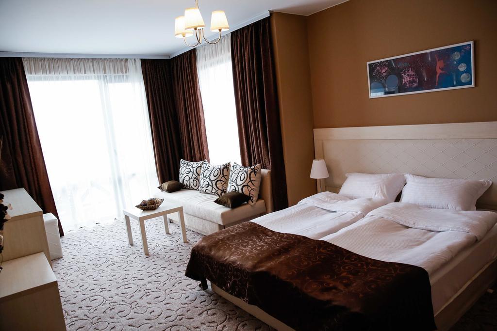 Einstein House & Spa Марчево Стая снимка