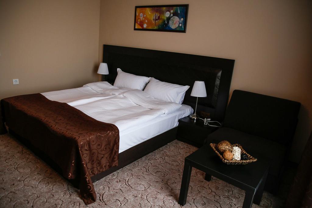 Einstein House & Spa Марчево Екстериор снимка