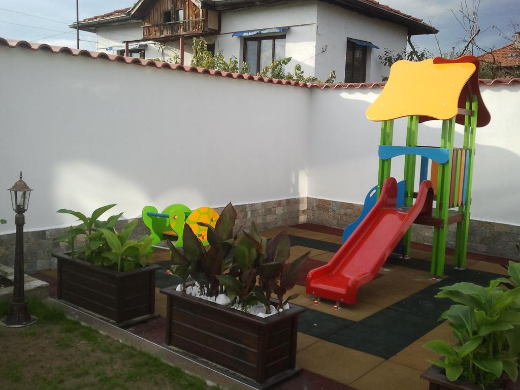 Einstein House & Spa Марчево Екстериор снимка